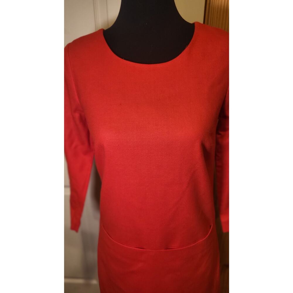 J Crew Red, long sleeve, Midi dress with two large front pockets, Size 00.
